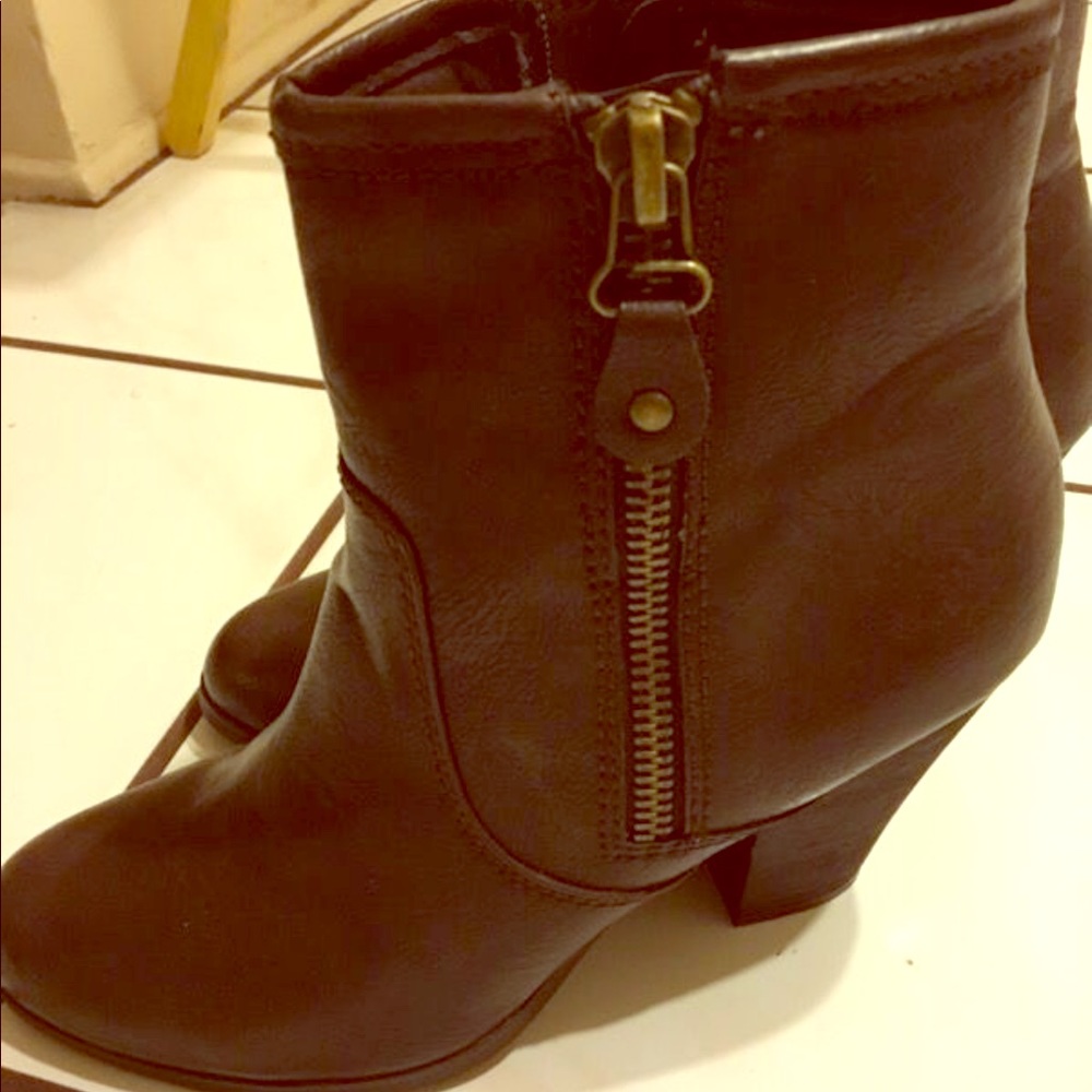 Ankle boots